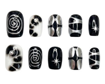 Black Silver Abstract Star Press On Nails | Y2K Cyber Chrome Set