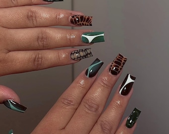 Green Gothic Press On Nails: Blooming Effect Nail Art