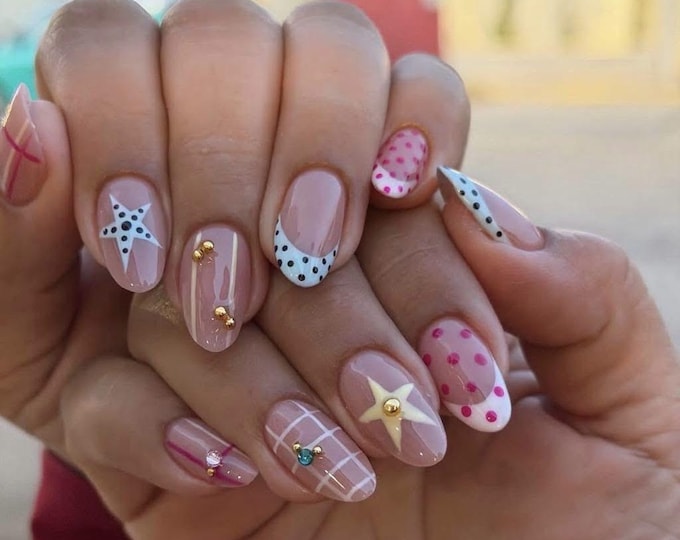 Retro Polka Dot Press On Nails, Short Almond Kawaii Handmade Nails, Pink And Gold Birthday Acrylic Nails, 3D Star Plaid Mix Match Fake Nails