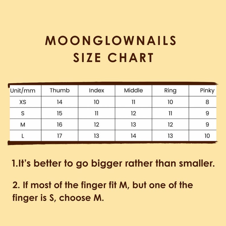 Pode incluir: Uma tabela de tamanhos Moonglownails em um fundo amarelo claro. A tabela lista os tamanhos XS, S, M e L com as medidas correspondentes em mil&iacute;metros para polegar, indicador, m&eacute;dio, anelar e mindinho. Inclui texto com conselhos.