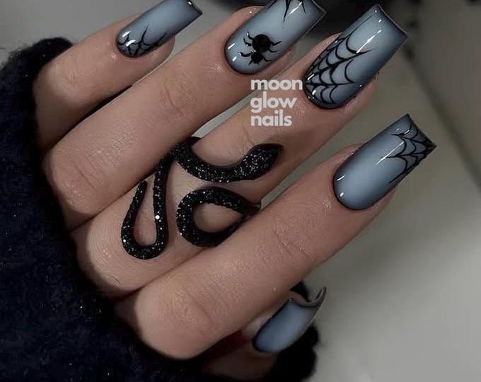 Halloween Spider Web Press On Nails, Grey Cobweb & Black Glitter Square False Nails, Spooky Witchy Fake Nails for Party