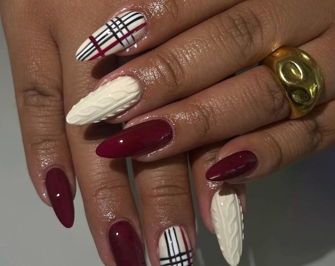Burgundy Plaid Press On Nails | Sweater Knit Xmas Almond Nails