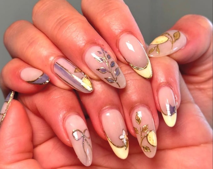 Pastel Floral Press On Nails, Short Almond Fairycore Handmade Nails, Spring Wedding Botanical Acrylic Nails, Gold Chrome Coquette Fake Nails