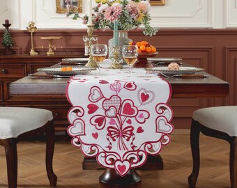 Happy Mother&#39;s Day Embroidery Love-Themed Table Runner with Red Heart & Ribbon, Rectangular Table Decor with Hand Crafted Hollow-Out Design
