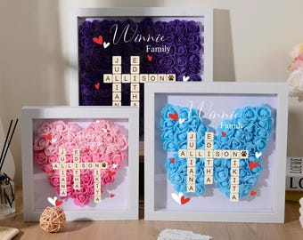 Caja de sombras floral personalizada, arte de crucigrama con nombre personalizado, marco de rosas en forma de corazón, recuerdo familiar, regalo del Día de la Madre, regalo de aniversario