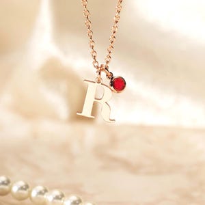 Collar con inicial personalizado y piedra de nacimiento, joyería con piedra de nacimiento, regalo de cumpleaños para ella, regalo para el Día de la Madre.