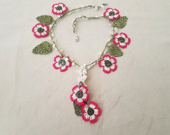 pink white flower necklace, crochet, oya