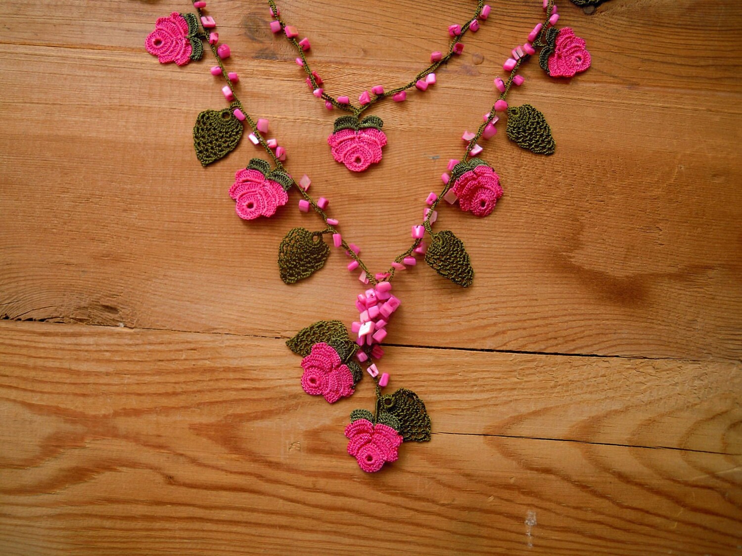 Crochet rose necklace green pink Etsy