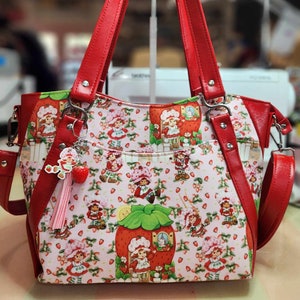 Duftende Option! Erdbeere Shortcake, Pink Baumwolle, Große Handtasche, Schultertasche, Individuelle Handtasche, Geldbörse, 80's Cartoon, SewAdrienneY