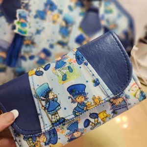 Blaubeer-Muffin, Erdbeerkuchen, Brieftasche, Akkordeon, Figur, 80er Jahre, Cartoon, SewAdrienneY