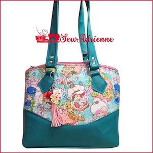 ¡Opción perfumada! Tarta de Fresa y sus amigos, verde azulado, bolso de mano de vinilo abovedado, monedero, bolso de hombro, monedero, caricatura de los 80, SewAdrienneY