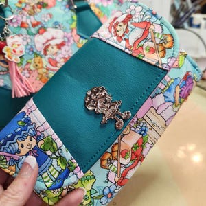 Charlotte aux fraises et ses amis, portefeuille, accordéon, années 80, dessin animé, coutureAdrienneY