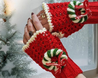 Christmas Wreath Gloves Pattern, Festive Crochet Wrist Warmers, Holiday Fingerless Mitts