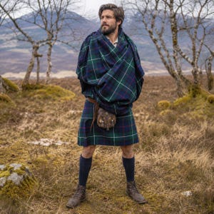 Grand kilt écossais en tartan | Grand kilt écossais traditionnel du XVIe siècle pour homme | Grand kilt des Highlands fait main, disponible dans plus de 90 tartans