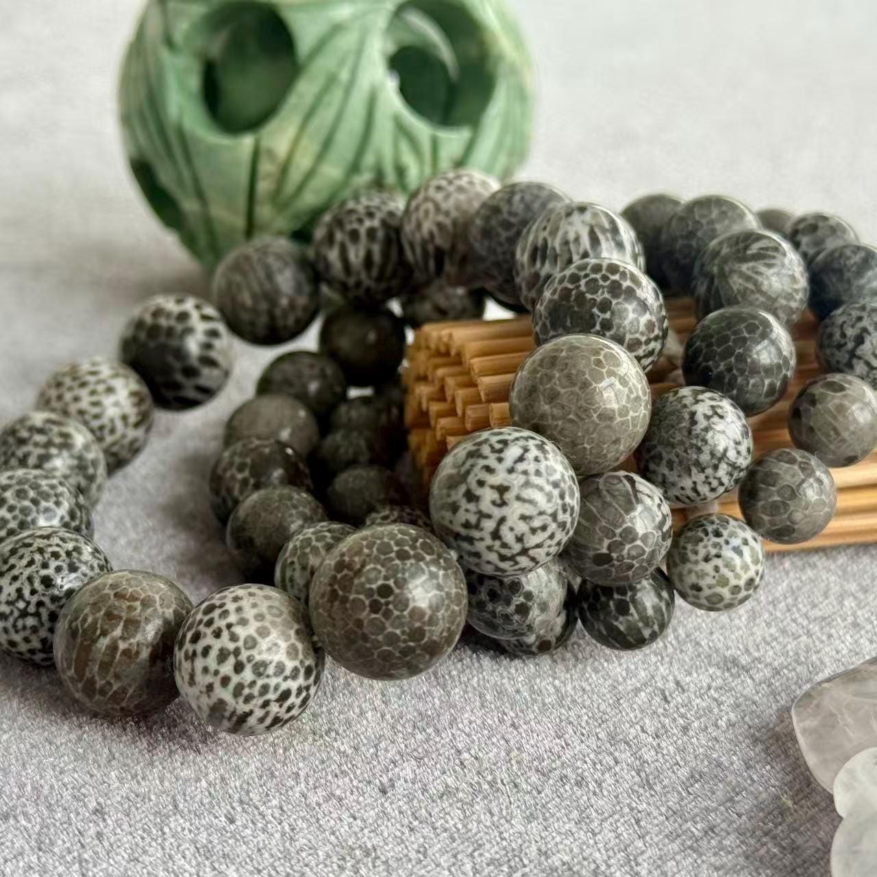 Hawaiian black coral - Etsy 日本
