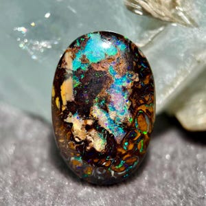 オーストラリア産ボルダーオパール研磨ルース宝石、ジュエリー製作用マルチフラッシュオパール 画像 2