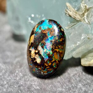 オーストラリア産ボルダーオパール研磨ルース宝石、ジュエリー製作用マルチフラッシュオパール 画像 3