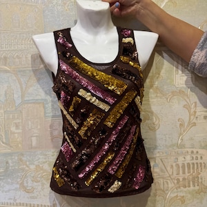 camiseta sin mangas bordada vintage