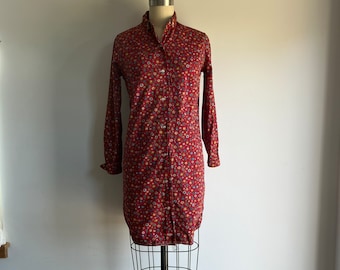 1970s Burgundy big girl  floral shirtwaist button up dress // hippie flower child dress // 14 16