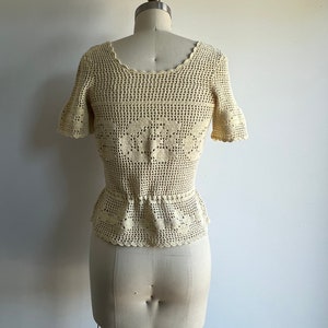 1970s cream handmade crochet top // 70s boho hippie folk // xs small image 4