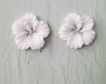 Resin Hibiscus Applique: Vintage Style Furniture Decor (Set of 2)