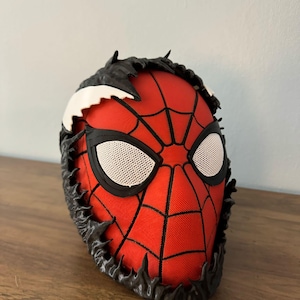 Unique 3D-Printed Anti-Hero Helmet - Symbiotic Design Inspired by Comic Book