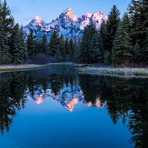 Grand Teton Reflection at Schwabacher Landing, Grand Teton National Park, Naturfotografie Wandkunst - Leinwand, Acryl, Metall, Druck