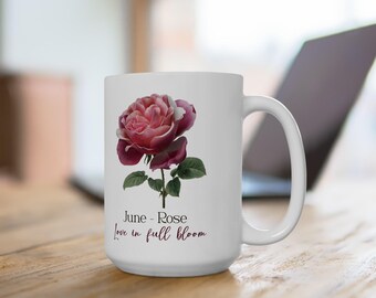 Taza floral June Rose / Taza de café de cerámica de 444 ml (Regalo de flores de nacimiento)