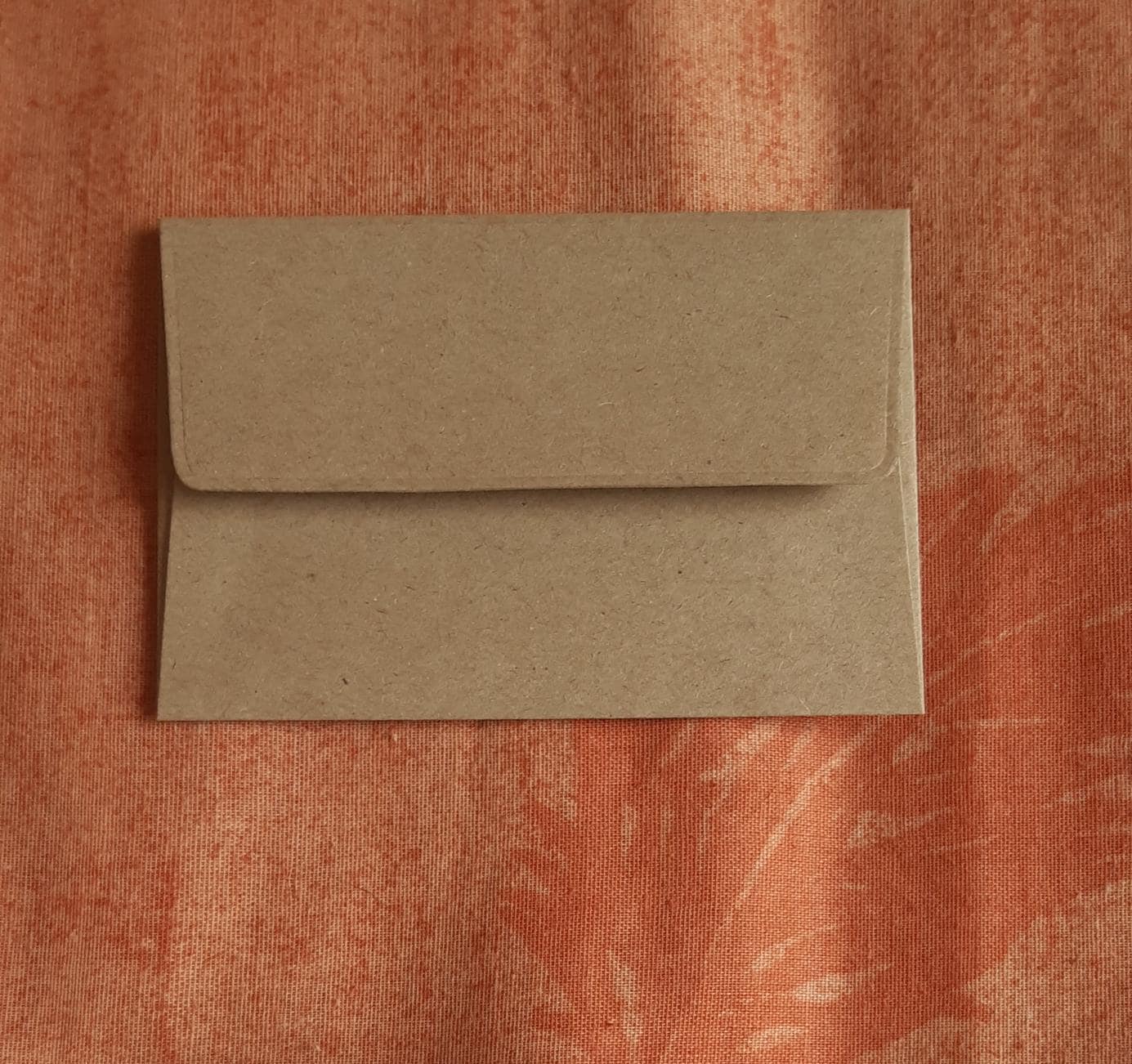 Mini Envelopes Marrons - Conjunto de 50 - 9,5 cm x 6,5 cm (3 3/4" x 2 1/2")