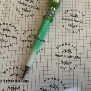 Stylo perlé vert menthe