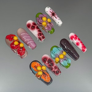 Unghie stampate con fiori tropicali, unghie floreali 3D, unghie tropicali colorate, unghie estive, unghie con fiori carini, regalo per lei, unghie finte, unghie fatte a mano