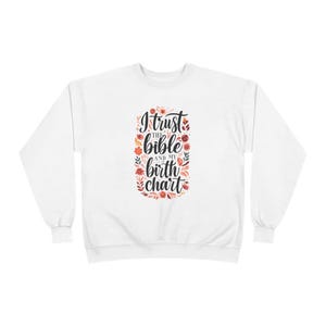Confío en la Biblia y en mi carta natal / Sudadera de cuello redondo / Camiseta de la Biblia, Camiseta de astrología, Espiritualidad, Don espiritual, Don de astrología