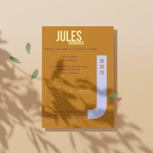 May include: A yellow and brown invitation card with the text "JULES DEROOVER" in a yellow font. The card announces a baby shower for Jules, with the date "05 05 25" and the time "18.00".