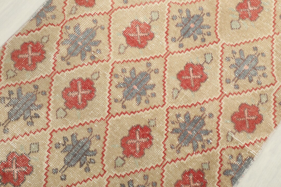 2x4 Turkish Beige Blue Red Rug, Vintage Faded Oushak Area Rug ...
