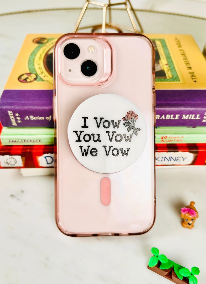 ACOTAR Phone grip, Magsafe grip, Kindle Grips, Kindle Accessory, Bookish Accessory, Phone grip, Book Lover Gift, Book Club Gift I Vow.You Vow.We Vow
