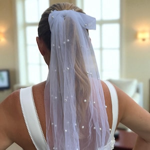 Pearl Bridal Veil With Bow White Wedding Veil Hair Accessory Tulle Bridal Headpiece Short Veil