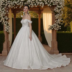 Sparkly Wedding Dress Off Shoulder A-Line Bridal Gown Cathedral Train Glitter Tulle Custom Made Wedding White Dress