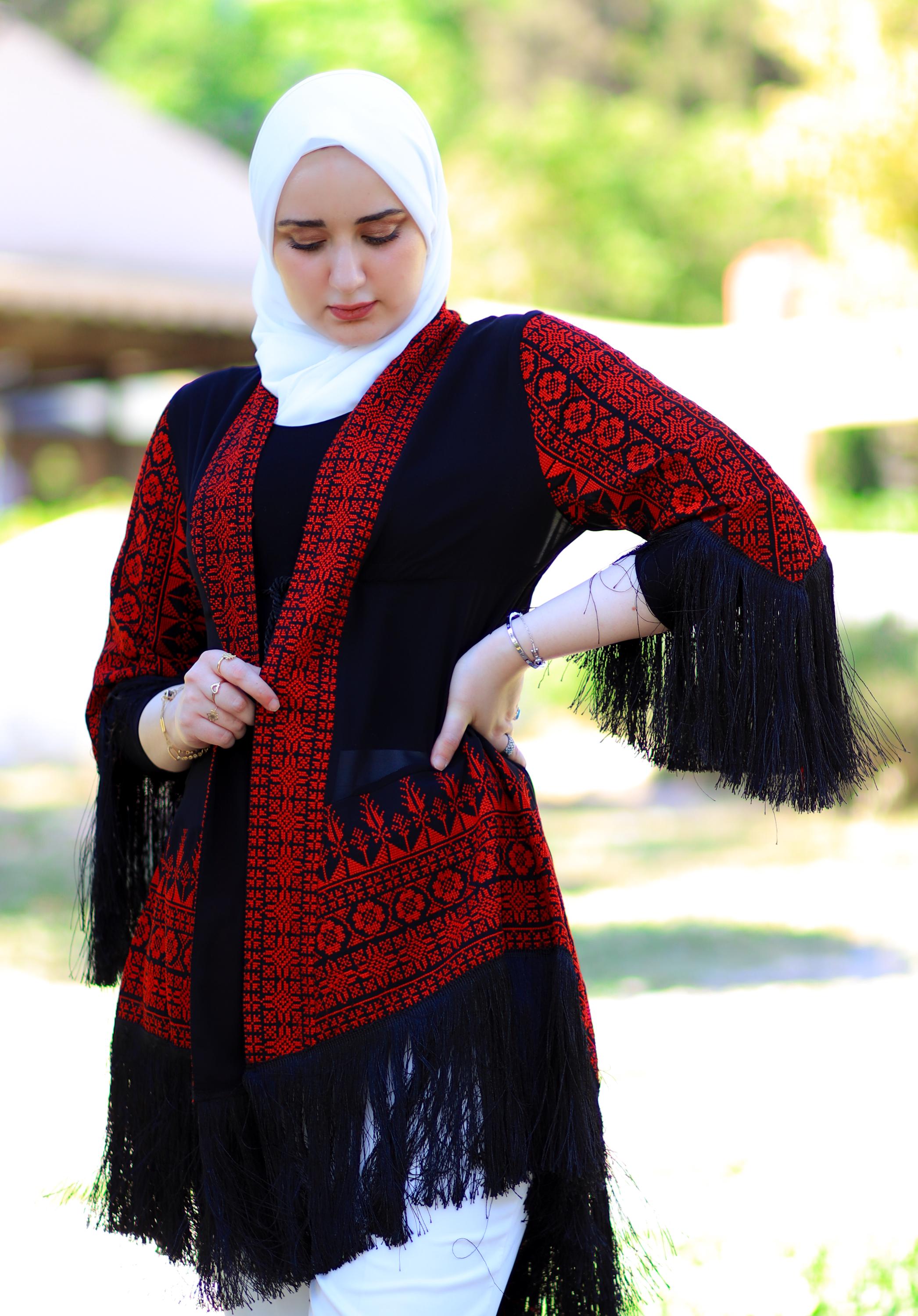 Kimono Wrap Romeo & Juliet Couture Noir/rouge à Franges - Taille S, Occasion Très Bon état