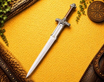 Spada forgiata a mano di Conan il barbaro: lama in acciaio incisa