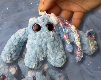 Porte-clés 17 ans inspiré des carats avec bâton lumineux - Peluche au crochet Kpop faite main