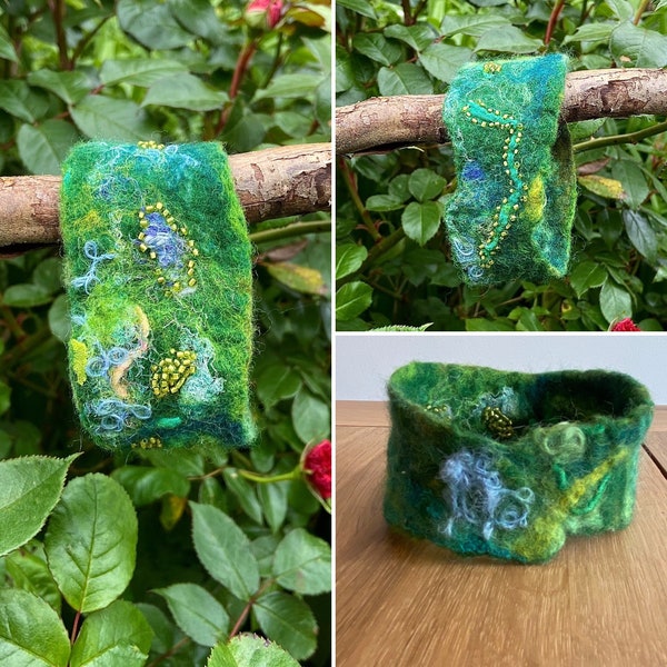 Schmale grüne Nuno Filz Manschette Armband Pulswärmer - Wald Elfe Fee Art To Wear OOAK