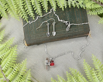 Chainsaw Horror Movie Red Skull Delicate Chain Necklace and Shovel Earrings Set
