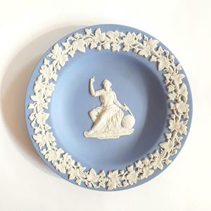Vintage - Wedgwood Jasperware, Arte Neoclássica, Azul, Prato de Alfinetes/ Prato Decorativo, 1963
