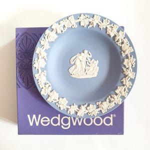 Vintage - Wedgwood Jasperware, Arte Neoclássica, Azul, Prato de Alfinetes/ Prato Decorativo, Década de 1970