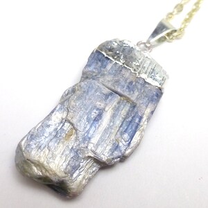 Kyanit Anhänger Halskette Sterling Silber Reflektierende Blaue Kornblume Rohe Kristall Einzigartige Mode-Stil Kette Phantasie Geschenk