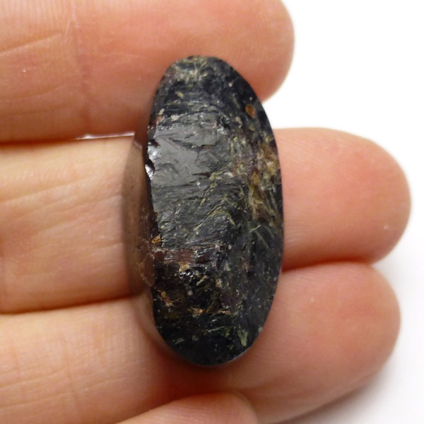 61.860 Carats Rhodolite Grenat Cabochon Pierre Précieuse Cristal Naturel Janvier Bithstone Rouge Bourgogne Designer Fait à la main Lisajoy Sachs Design