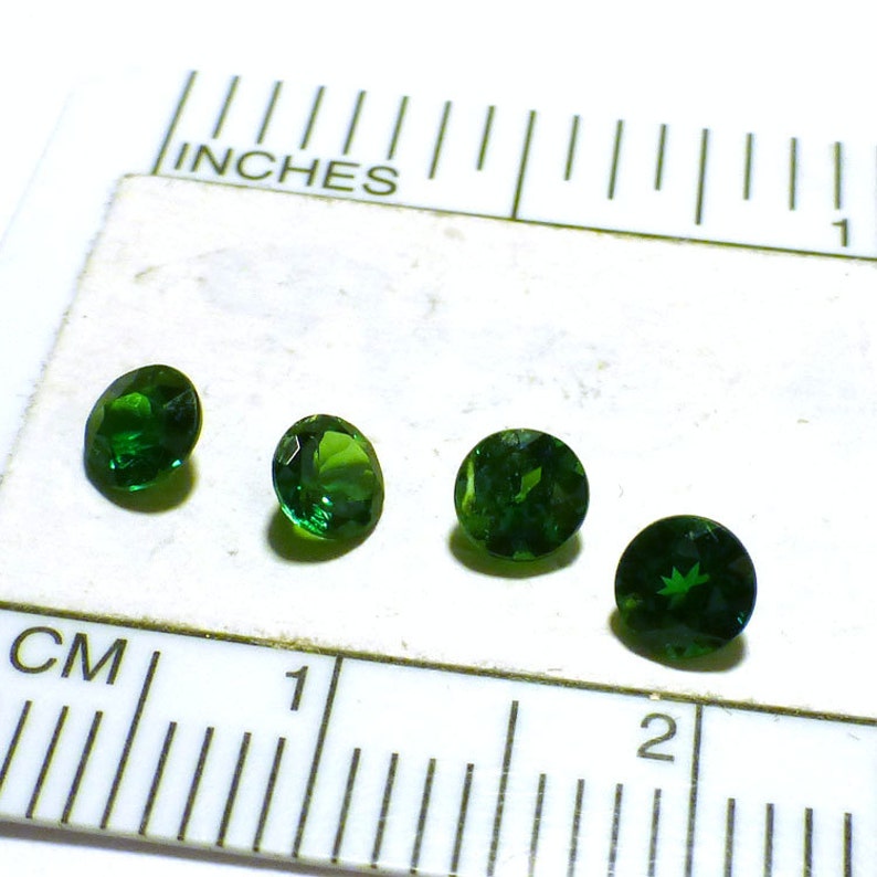 Tsavorite Loose Gemstone Hand Faceted 4mm Round .26 Etsy