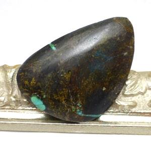 Hubei Chinese Turquoise Cabochon Free Form Handmade Gemstone Lisajoy Sachs Sky Blue Aqua Jewelry Designer ONE Stone Necklace