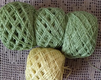 100% Bourette Silk – 300 g (3 x 100 g) | 450 m per 100 g | Matte Green + FREE Gift