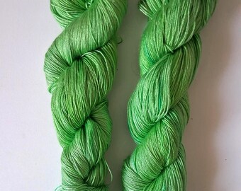 Handgeverfd Tencel-garen, set – Tropisch groen – 2 strengen – Veganistisch zijdelyocell – 300 m/100 g – Dun garen voor breien en haken